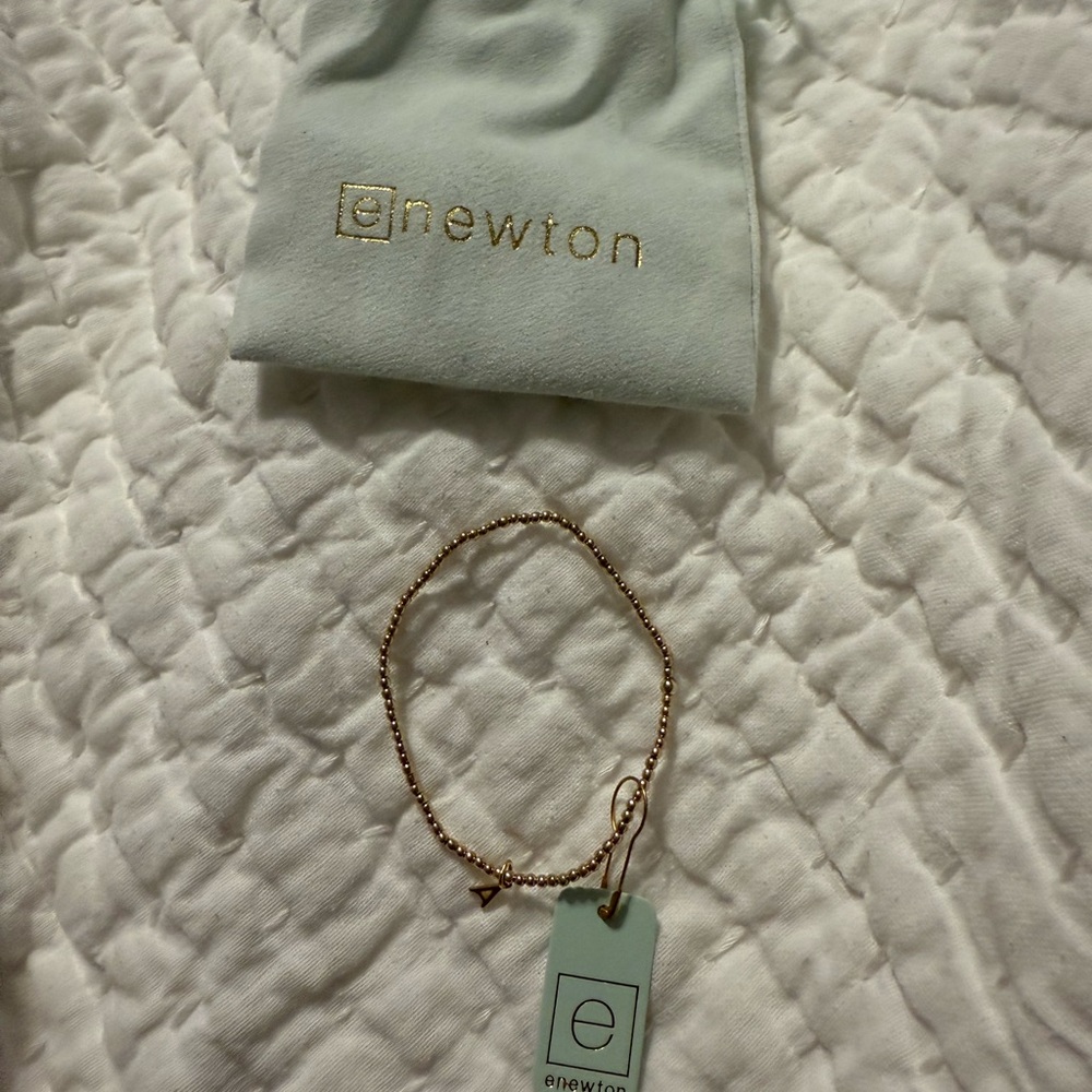 Newton Gold Minimalist Bracelet